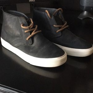 Old navy youth boots